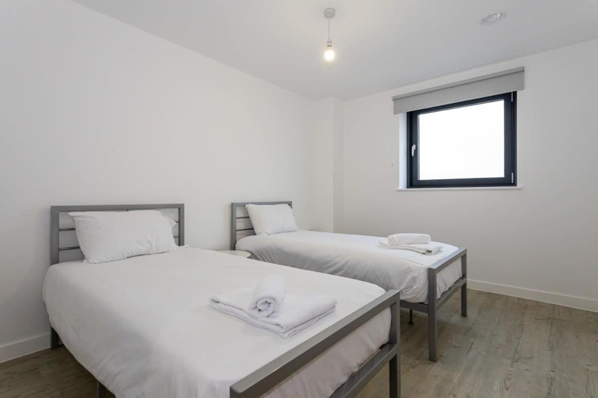 Stunning 2 Bed Apartment In Salford Amazing Views Manchester Zewnętrze zdjęcie